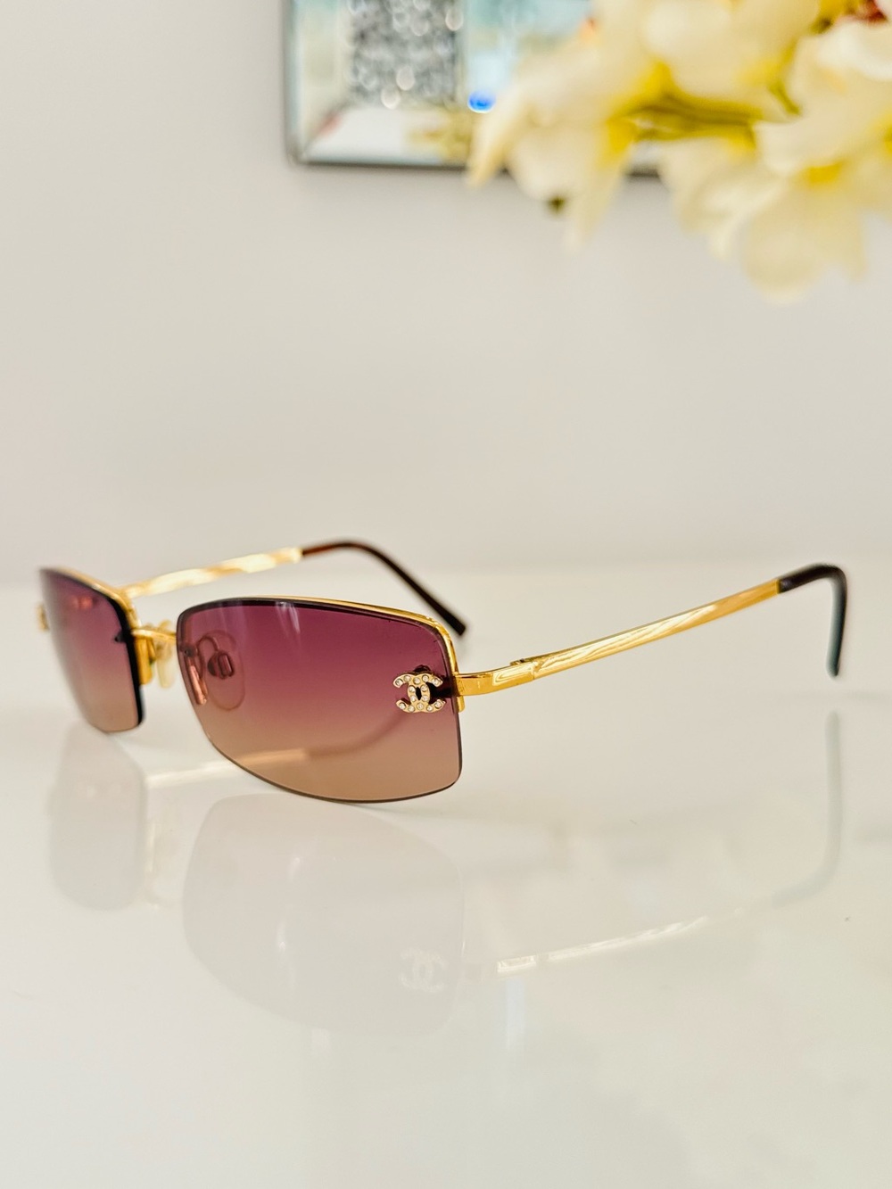 Extremely RARE 🍒 Chanel Vintage Gold crystal Swarovski rimless sunglasses - Picture 5 of 9